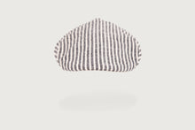 Load image into Gallery viewer, Thin Stripes Flat Cap