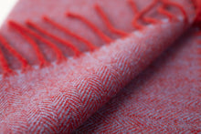 Carregar imagem no visualizador de galeria, Herringbone Shawl - Lambswool