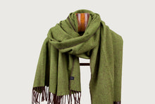 Carregar imagem no visualizador de galeria, Herringbone Shawl - Lambswool