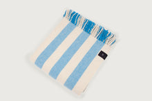 Carregar imagem no visualizador de galeria, Striped Throw - Costa Nova